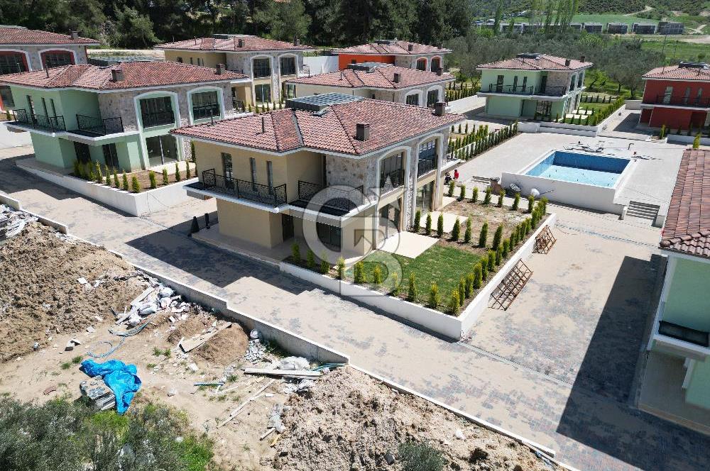 ÇANAKKALE MERKEZ BARBAROS ADLİYE BÖLGESİNDE SATILIK 3+1 VİLLA