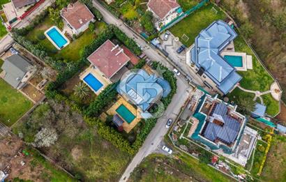 ÖMERLİ DE 1.100 m2 SATILIK MALİKANE