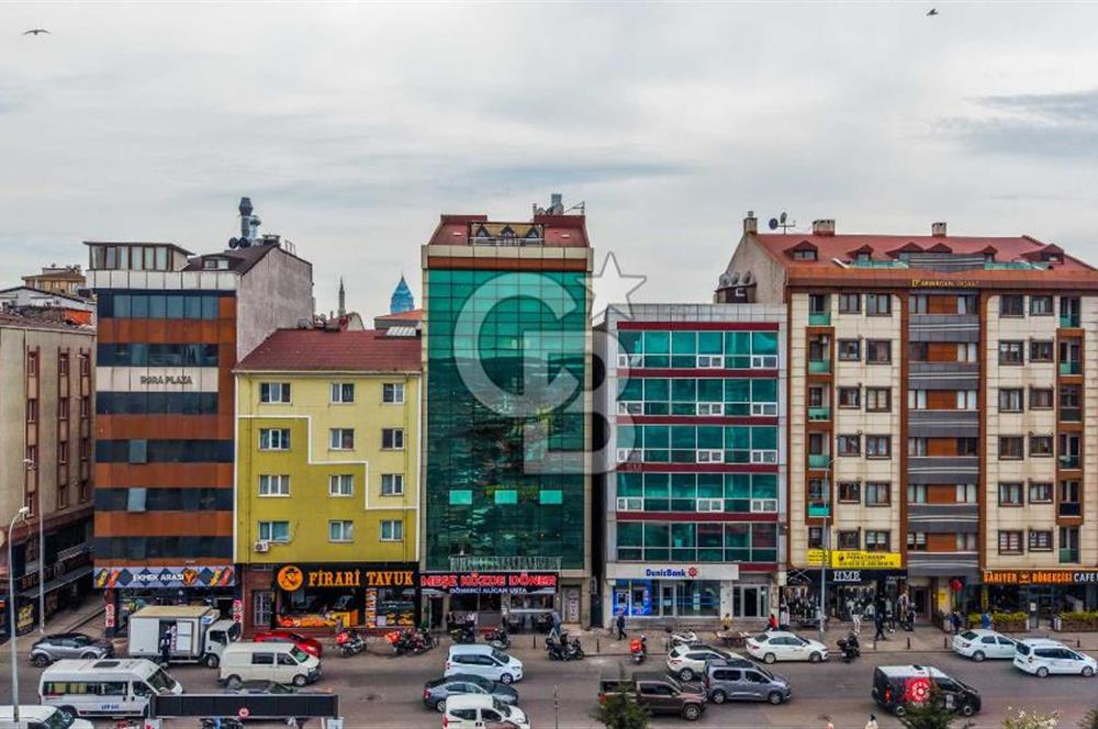 ALEMDAĞ CADDESİN DE 850 m2 KİRALIK PLAZA 