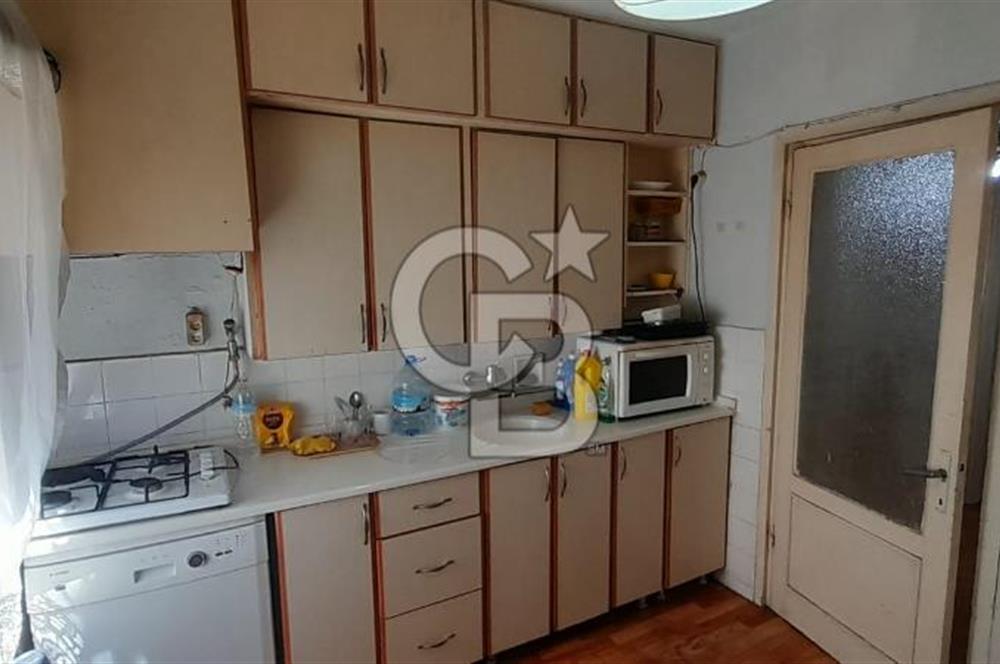 KARŞIYAKA SAHİL ARKASI 3+1 EŞYALI YÜKSEK ZEMİN DAİRE