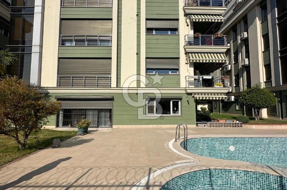 Florya Şenlikköy Site İçerisinde Satılık 4+1 Daire