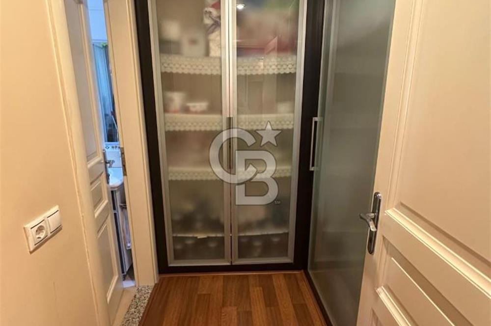 Florya Şenlikköy Site İçerisinde Satılık 4+1 Daire