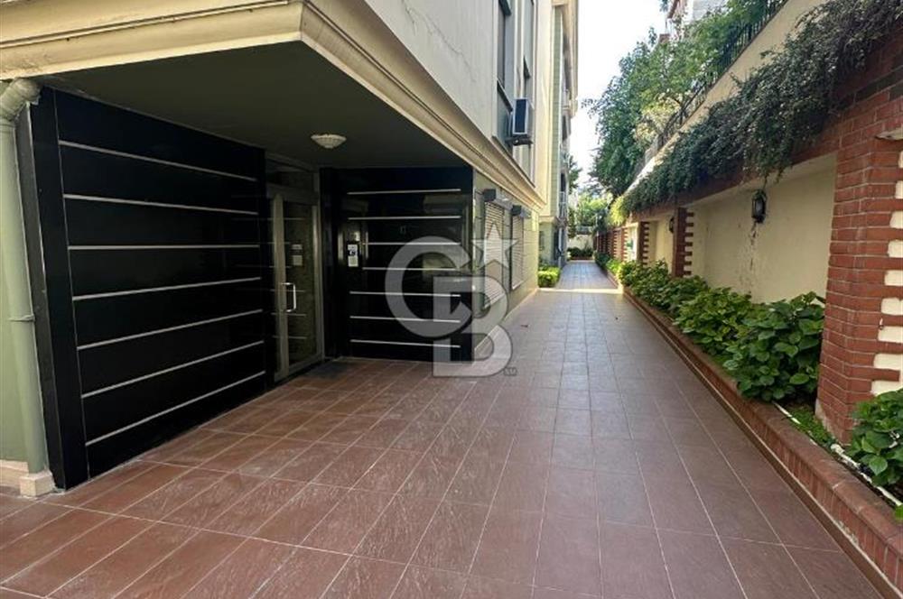 Florya Şenlikköy Site İçerisinde Satılık 4+1 Daire