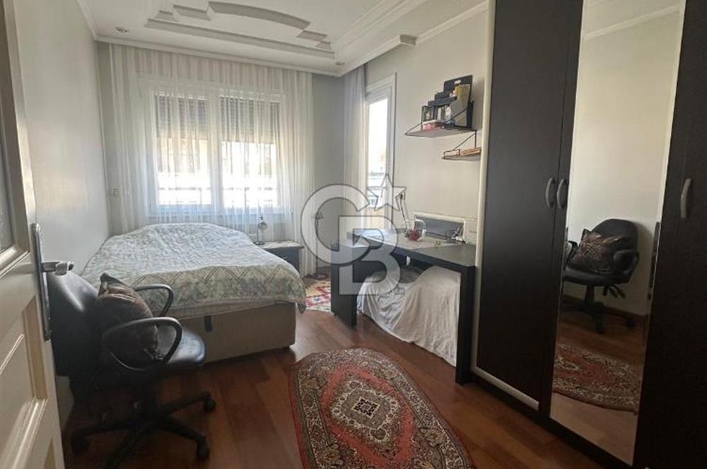 Florya Şenlikköy Site İçerisinde Satılık 4+1 Daire