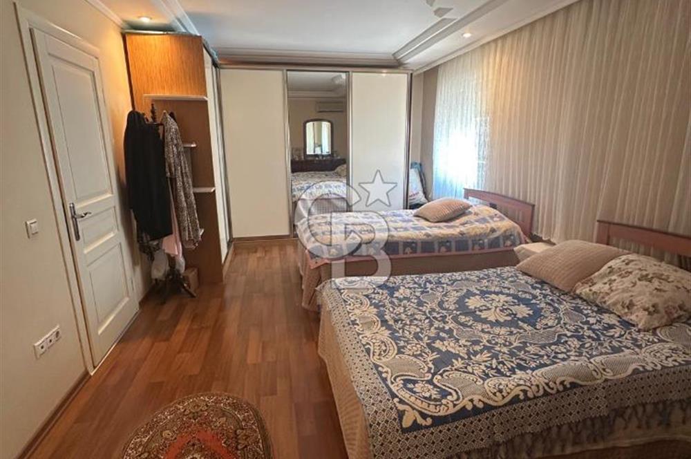 Florya Şenlikköy Site İçerisinde Satılık 4+1 Daire
