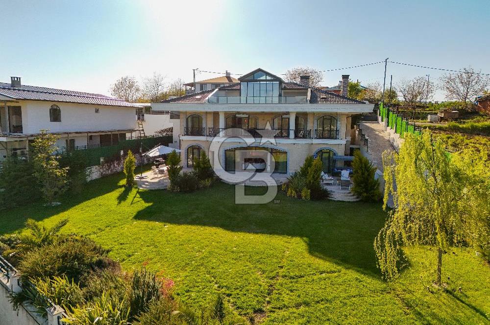 ŞİLE YAKA MAHALLESİ' NDE GENİŞ BAHÇELİ TRİPLEKS VİLLA