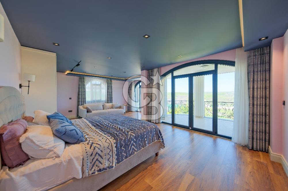 ŞİLE YAKA MAHALLESİ' NDE GENİŞ BAHÇELİ TRİPLEKS VİLLA