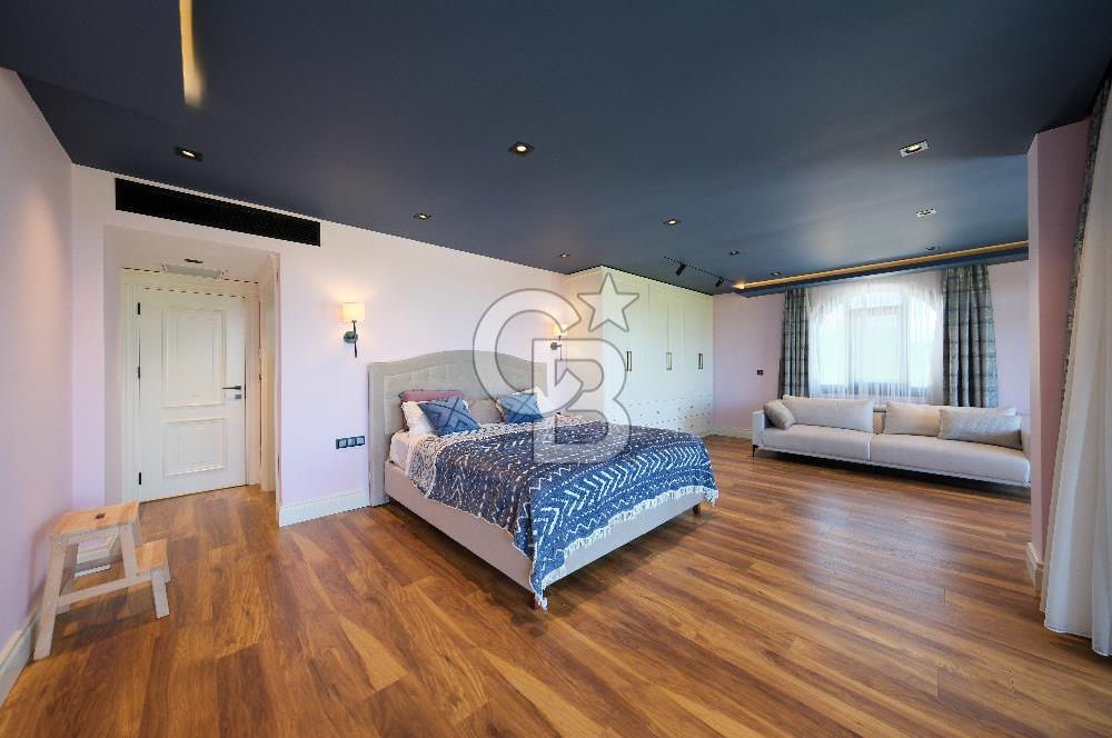 ŞİLE YAKA MAHALLESİ' NDE GENİŞ BAHÇELİ TRİPLEKS VİLLA