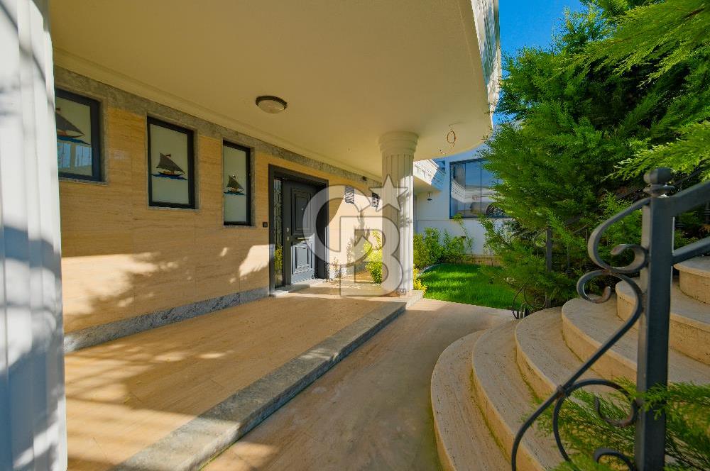 ŞİLE YAKA MAHALLESİ' NDE GENİŞ BAHÇELİ TRİPLEKS VİLLA