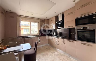 Florya Merkezi Konumda Satılık 4+1 Daire