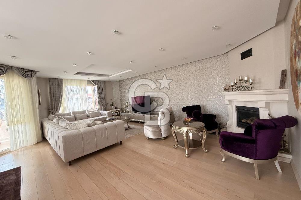 Florya Merkezi Konumda Satılık 4+1 Daire