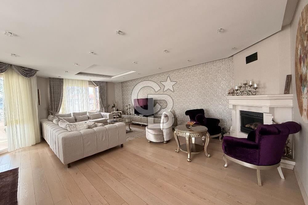 Florya Merkezi Konumda Satılık 4+1 Daire