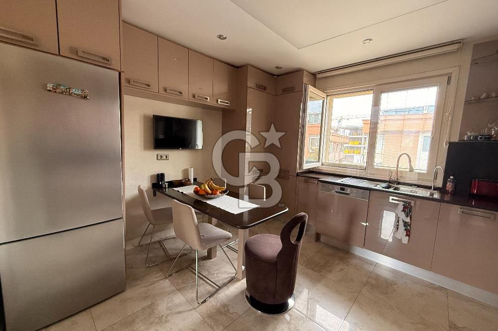 Florya Merkezi Konumda Satılık 4+1 Daire