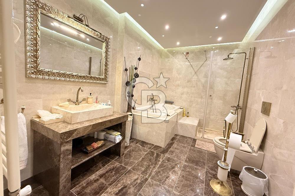 Florya Merkezi Konumda Satılık 4+1 Daire