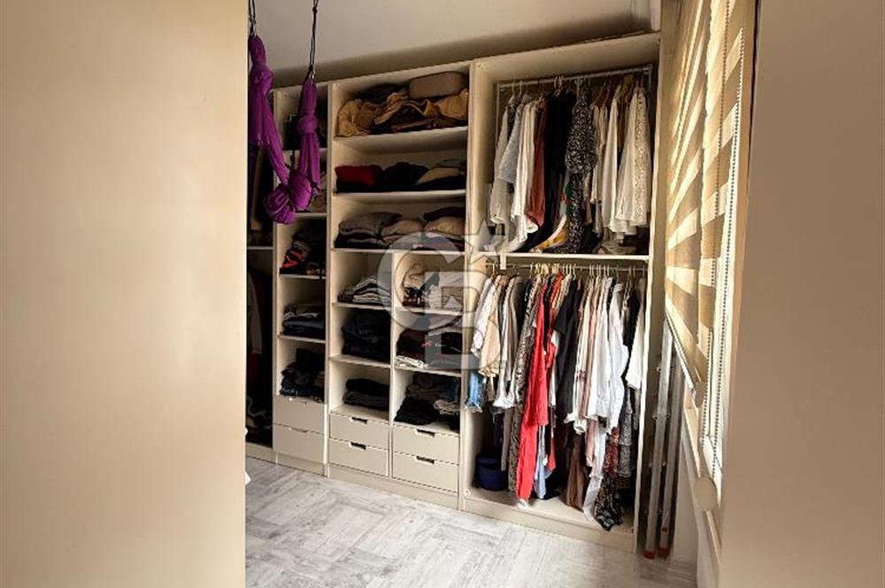 Florya Merkezi Konumda Satılık 4+1 Daire