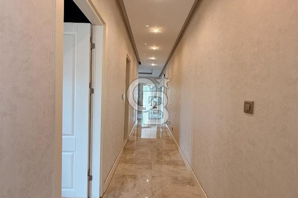 Florya Merkezi Konumda Satılık 4+1 Daire