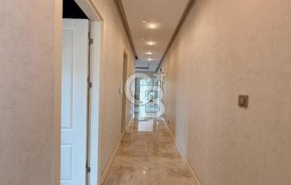Florya Merkezi Konumda Satılık 4+1 Daire