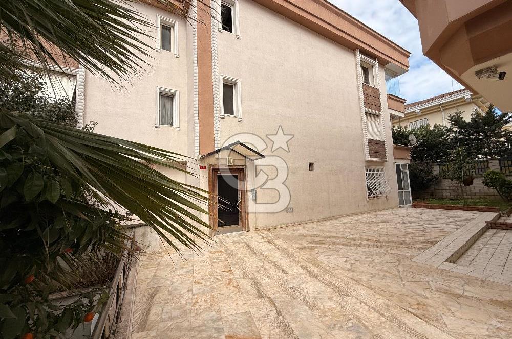 Florya Merkezi Konumda Satılık 4+1 Daire