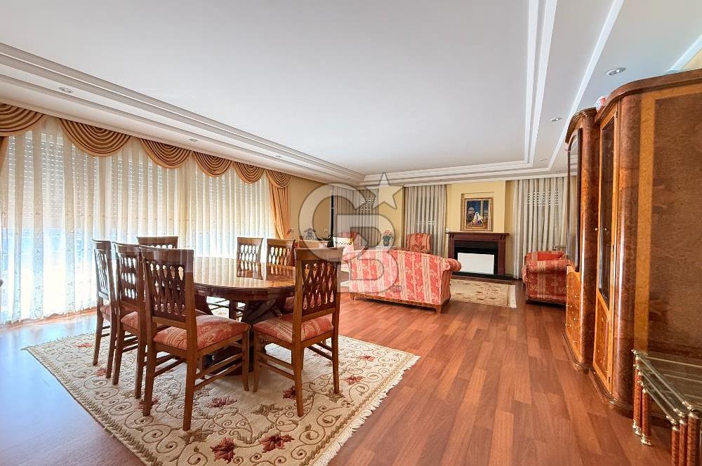 Florya Şenlikköy Site İçerisinde Satılık 4+1 Daire