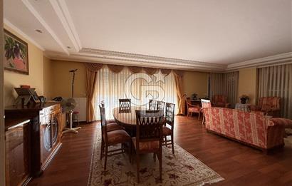 Florya Şenlikköy Site İçerisinde Satılık 4+1 Daire