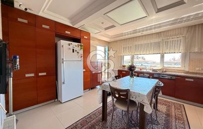 Florya Şenlikköy Site İçerisinde Satılık 4+1 Daire