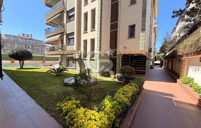 Florya Şenlikköy Site İçerisinde Satılık 4+1 Daire