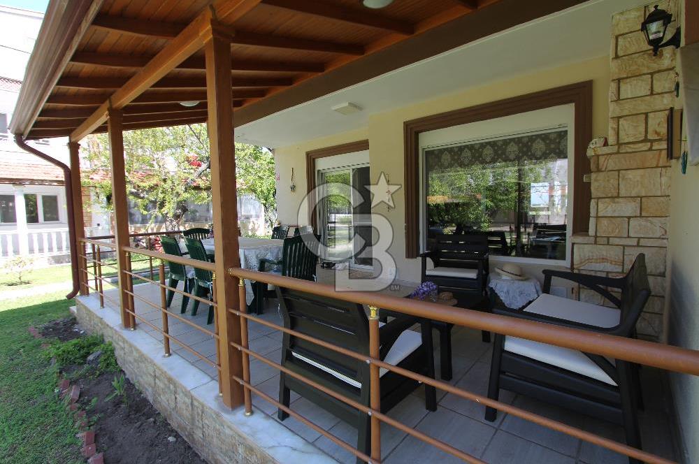 Ayvalık ‘da Kiralık Eşyalı Villa – Kumsalda Güneşlenmek İyi Gelecek