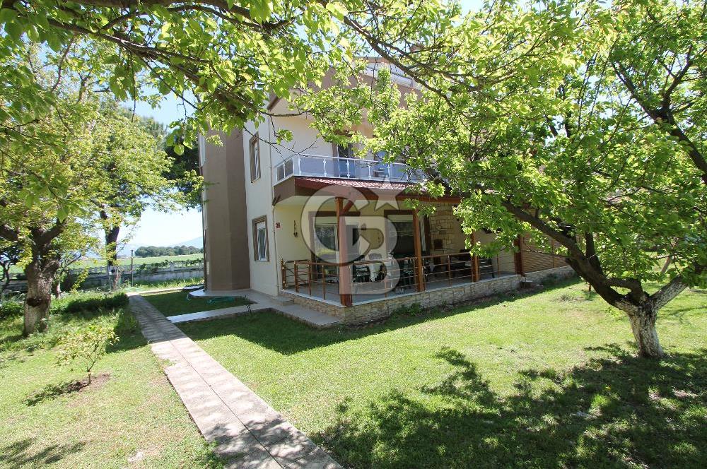 Ayvalık ‘da Kiralık Eşyalı Villa – Kumsalda Güneşlenmek İyi Gelecek