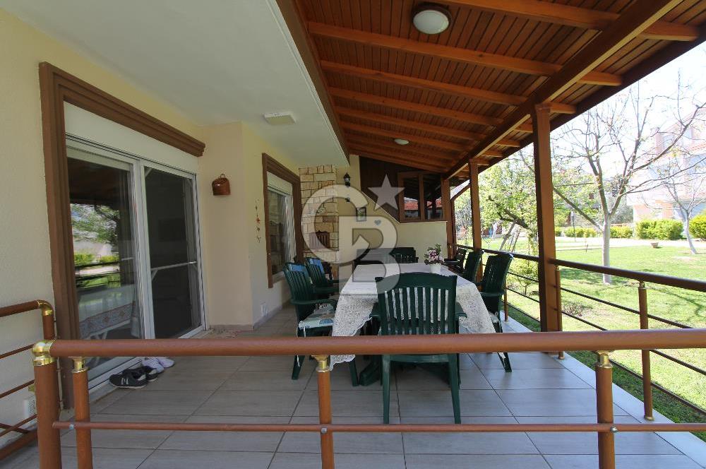 Ayvalık ‘da Kiralık Eşyalı Villa – Kumsalda Güneşlenmek İyi Gelecek