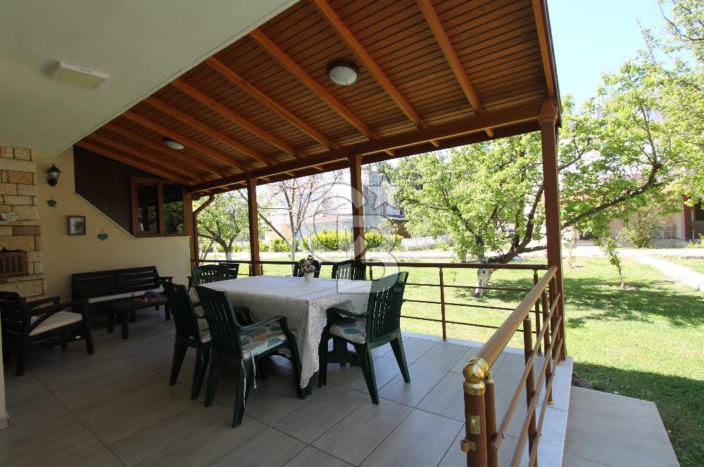 Ayvalık ‘da Kiralık Eşyalı Villa – Kumsalda Güneşlenmek İyi Gelecek