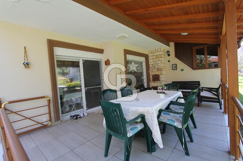 Ayvalık ‘da Kiralık Eşyalı Villa – Kumsalda Güneşlenmek İyi Gelecek