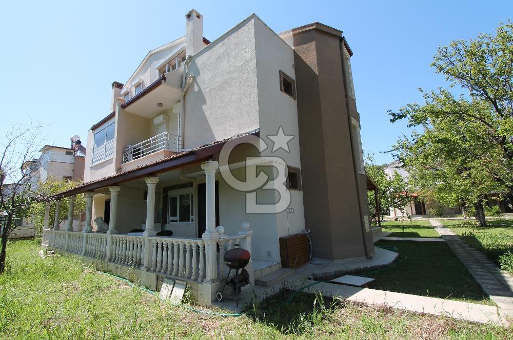 Ayvalık ‘da Kiralık Eşyalı Villa – Kumsalda Güneşlenmek İyi Gelecek