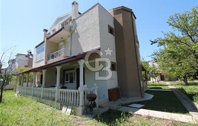 Ayvalık ‘da Kiralık Eşyalı Villa – Kumsalda Güneşlenmek İyi Gelecek