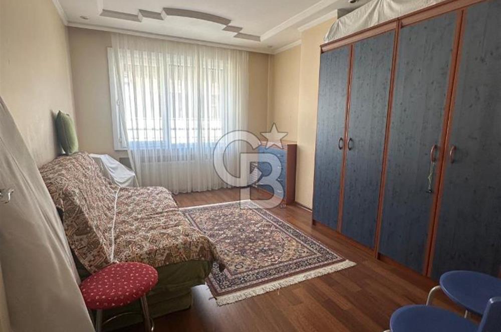 Florya Şenlikköy Site İçerisinde Satılık 4+1 Daire