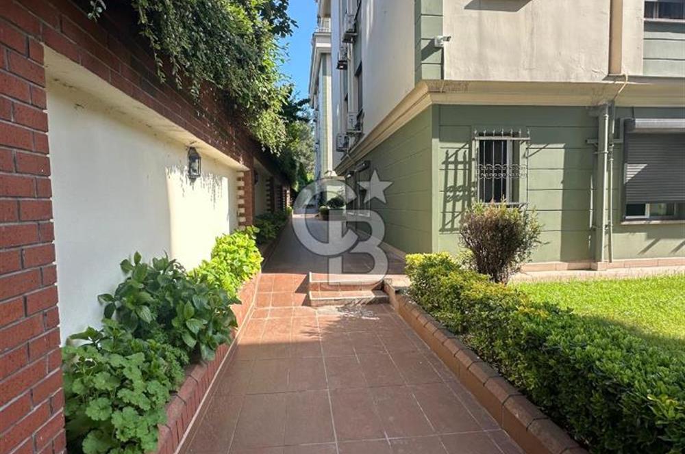 Florya Şenlikköy Site İçerisinde Satılık 4+1 Daire