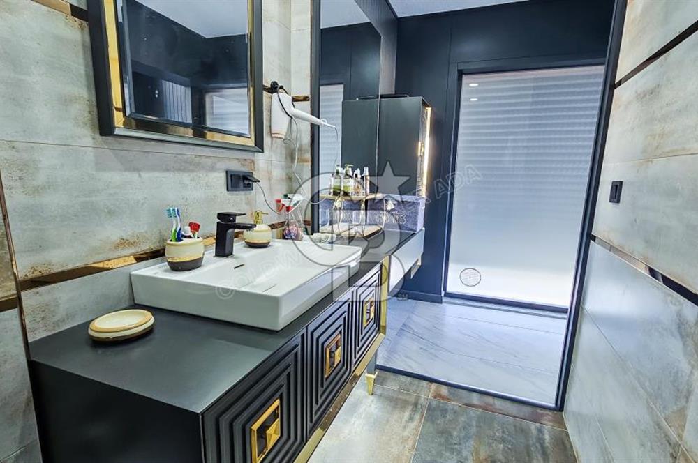 Kuşadası Deniz Manzaralı Ultra Lüks Satılık 5+2 Villa