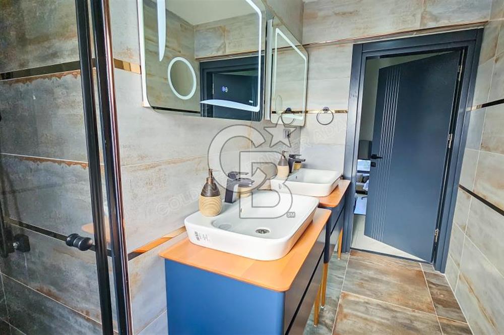 Kuşadası Deniz Manzaralı Ultra Lüks Satılık 5+2 Villa