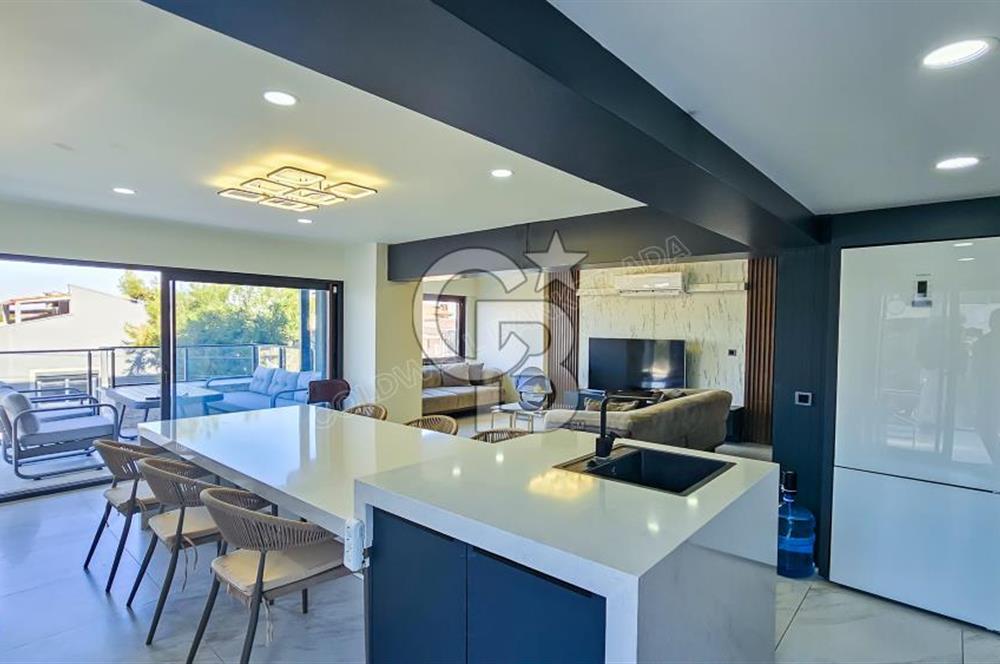 Kuşadası Deniz Manzaralı Ultra Lüks Satılık 5+2 Villa