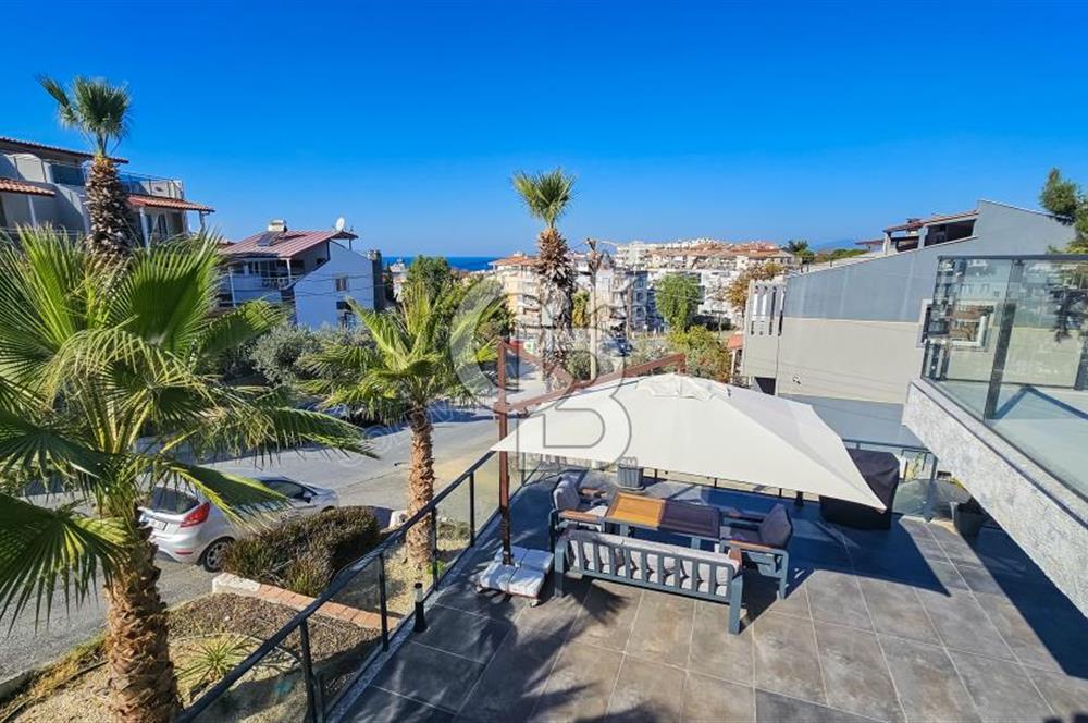 Kuşadası Deniz Manzaralı Ultra Lüks Satılık 5+2 Villa