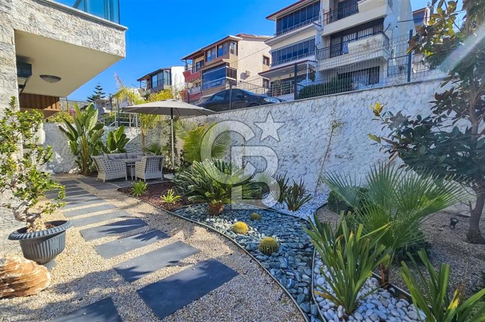 Kuşadası Deniz Manzaralı Ultra Lüks Satılık 5+2 Villa