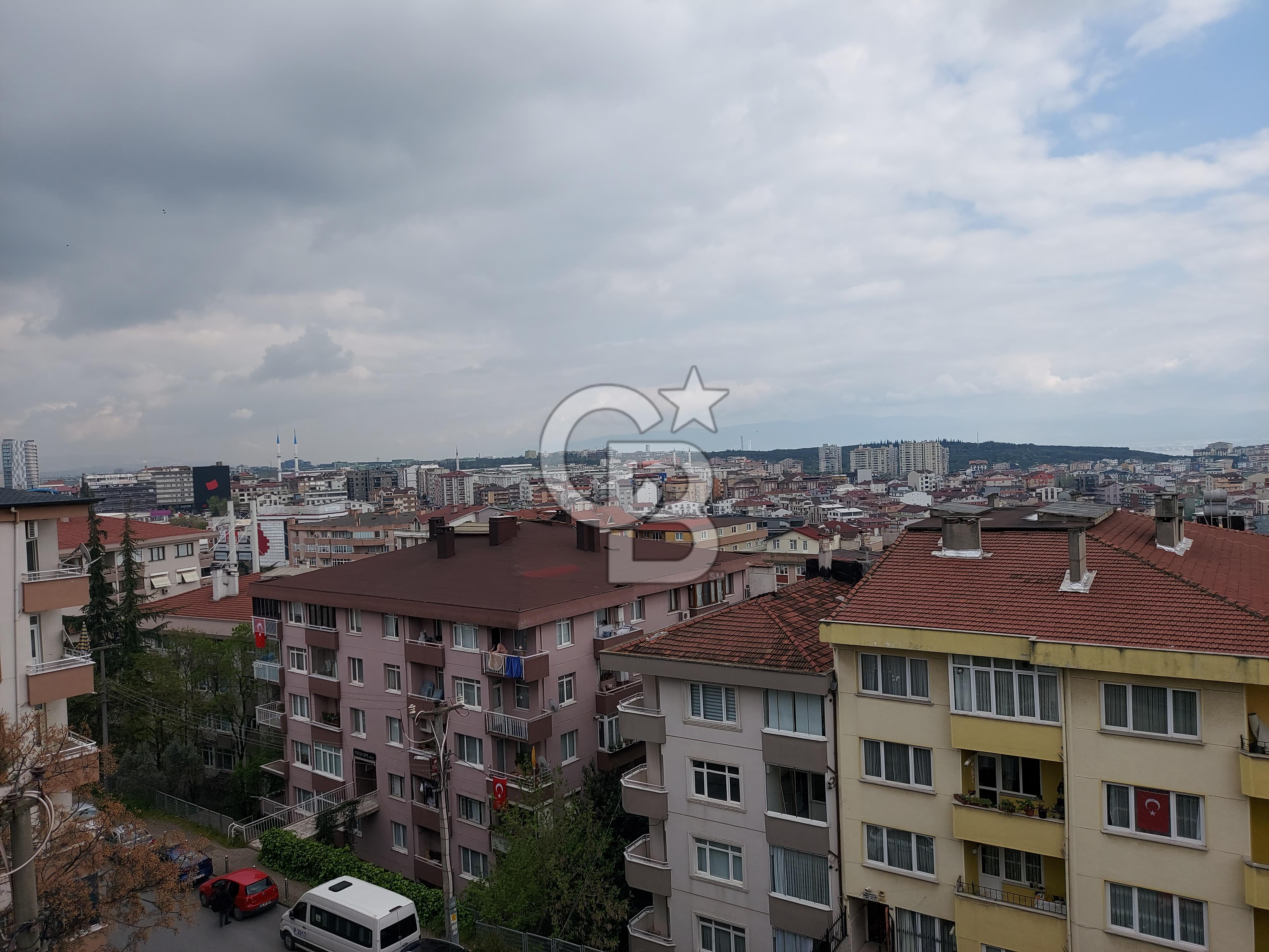 Gebze Millet Cadde'sinde satılık 3+1