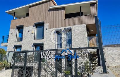 Kuşadası Deniz Manzaralı Ultra Lüks Satılık 5+2 Villa