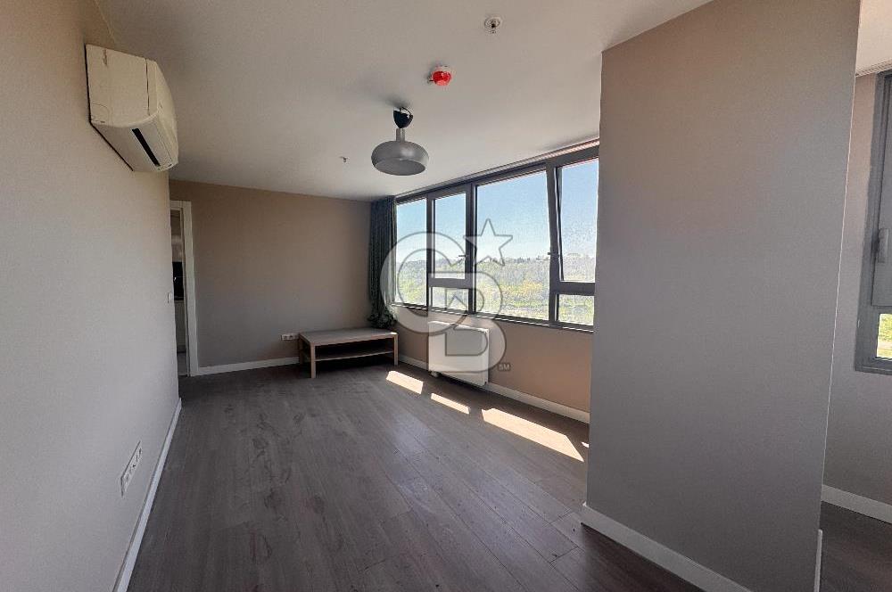 Topkapı İnistanbul Sitesinde Havuz Cepheli 2+1 Kiralık Daire