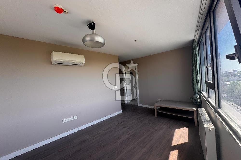 Topkapı İnistanbul Sitesinde Havuz Cepheli 2+1 Kiralık Daire