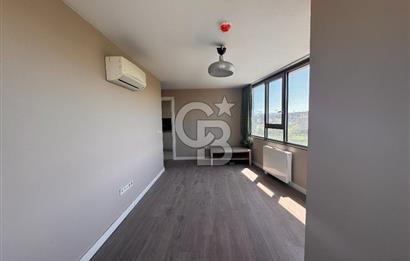 Topkapı İnistanbul Sitesinde Havuz Cepheli 2+1 Kiralık Daire