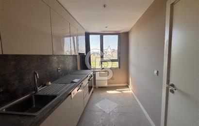 Topkapı İnistanbul Sitesinde Havuz Cepheli 2+1 Kiralık Daire