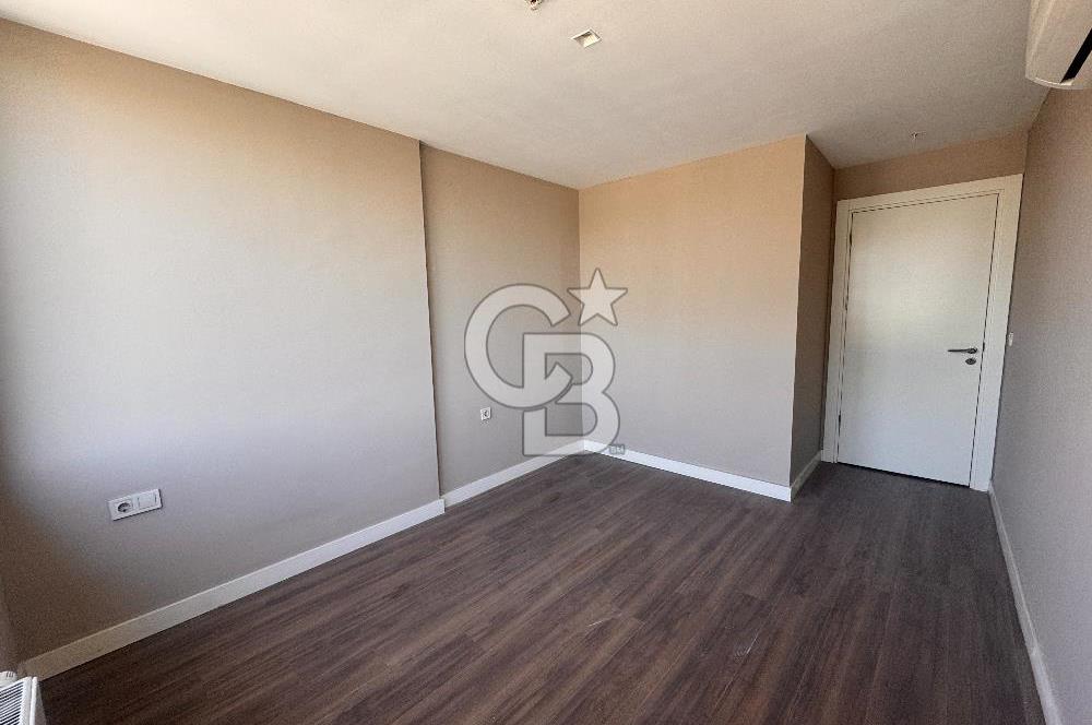 Topkapı İnistanbul Sitesinde Havuz Cepheli 2+1 Kiralık Daire