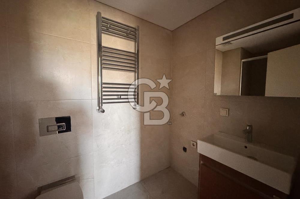 Topkapı İnistanbul Sitesinde Havuz Cepheli 2+1 Kiralık Daire