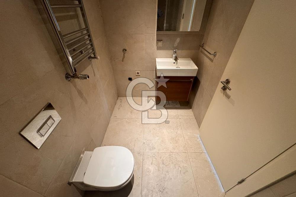 Topkapı İnistanbul Sitesinde Havuz Cepheli 2+1 Kiralık Daire