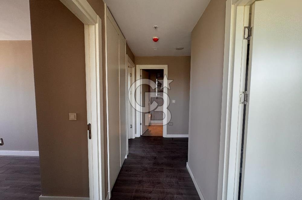 Topkapı İnistanbul Sitesinde Havuz Cepheli 2+1 Kiralık Daire